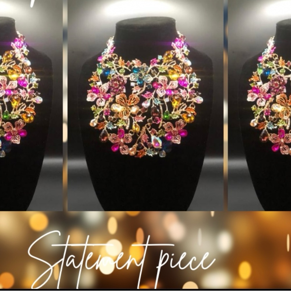 Statement Multicolor Cluster Flowers Bid Necklace - image 2